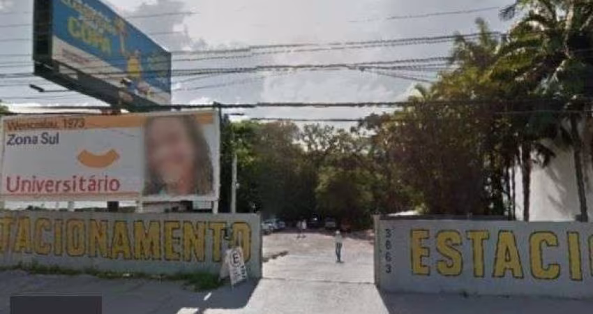 Terreno em Porto Alegre, no bairro Teresópolis, à venda.