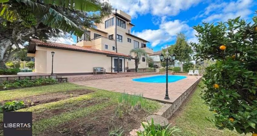 Altos do lago- 455 m² de área privativa, 3 d, 3 vagas , piscina , Linda e ampla casa em condomínio.