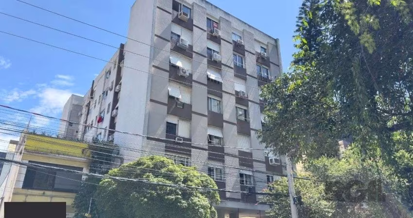 APARTAMENTO 3 DORMITÓRIOS COM SUÍTE E VAGA DE GARAGEM NO MIOLO DO CENTRO HISTÓRICO