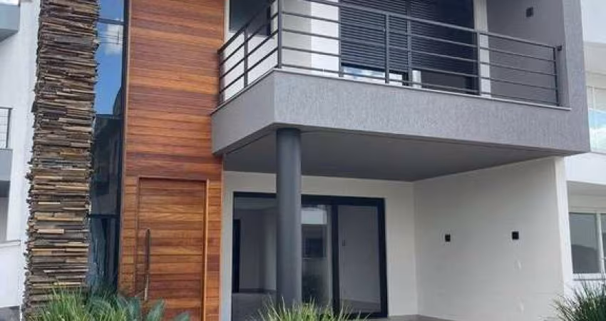 CASA ALTO PADRÃO NO CONDOMÍNIO PATEO VERDE