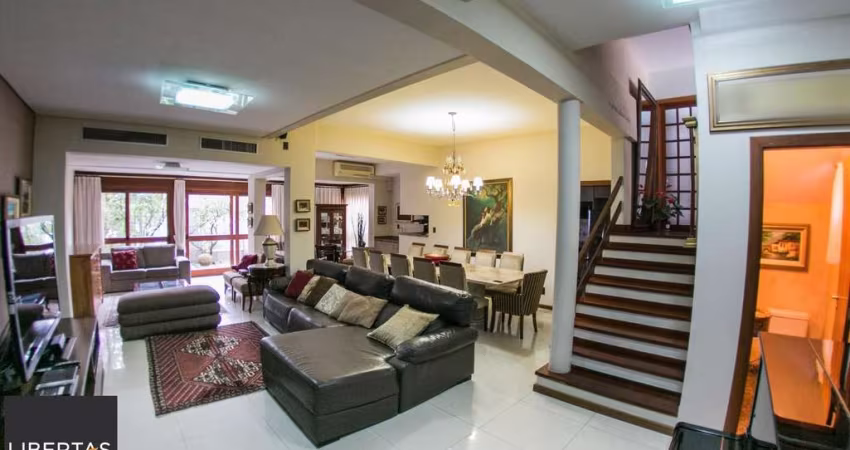 Casa de Condomínio em Três Figueiras