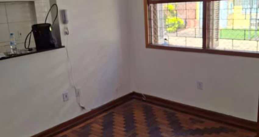 Apartamento térreo de 2 quartos no bairro Menino Deus em Porto Alegre