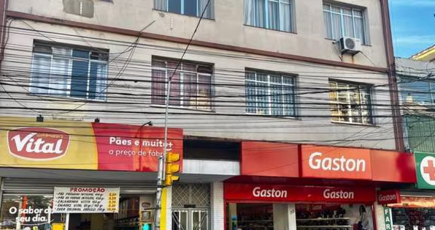 Apto 02 dorm, na Av Assis Brasil, 54,57 m², 01 lance de escada, fundos sem ruido
