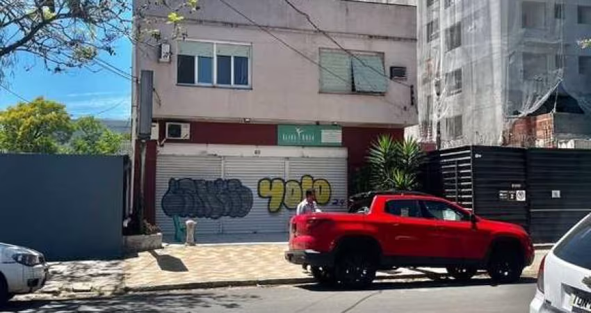 Apto de 02 dorm na João Wallig, 01 lance de escada, de frente