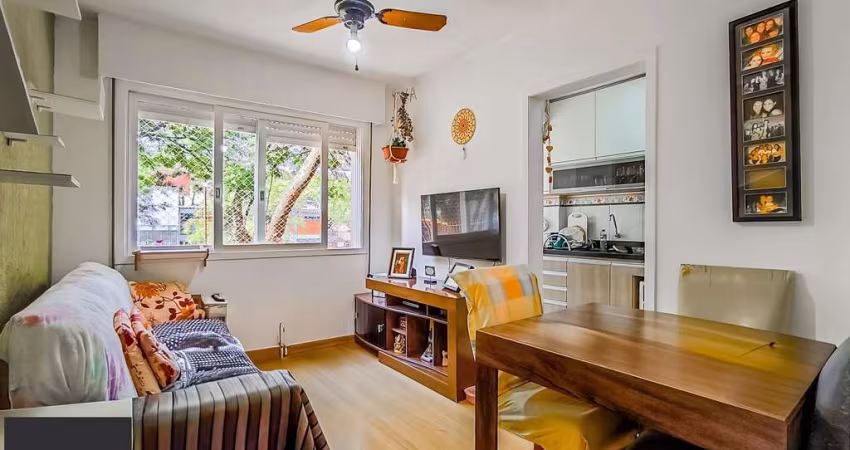Apartamento 1 dormitório com vista, sol da manhã e estrutura na João Alfredo