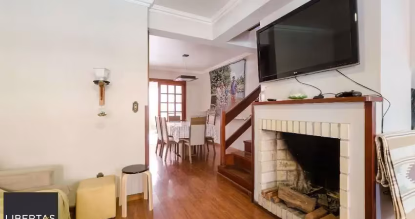 Casa em condomínio de 3 dormitórios sendo 1 suíte e 2 vagas de garagem no bairro pedra redonda, zona sul de porto alegre, rs.