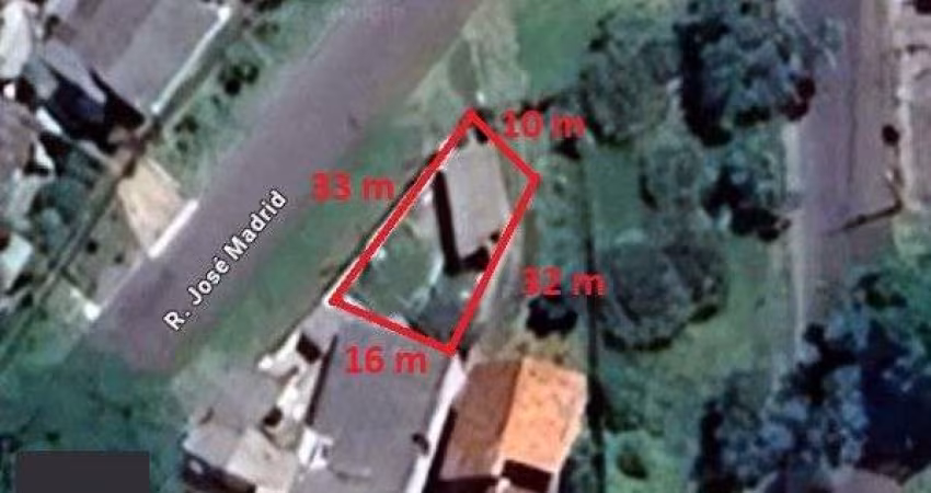 ótimo terreno com 33m de frente ao lado de uma praça