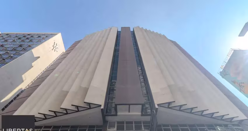 Barracão / Galpão / Depósito à venda na Avenida Borges de Medeiros, 659, Centro Histórico, Porto Alegre