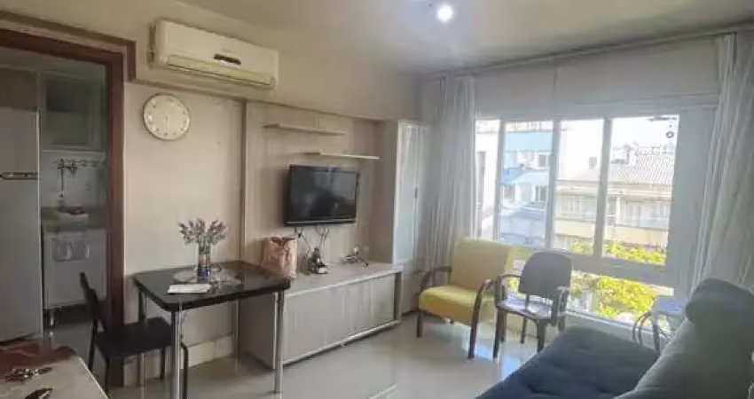 Apartamento  reformado e mobiliado em ótima localização!!!