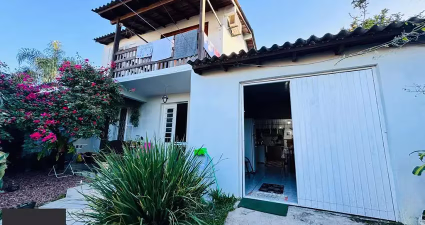 Casa com 2 quartos à venda na Rua Paulo Rubilar de Farias, 140, Restinga, Porto Alegre