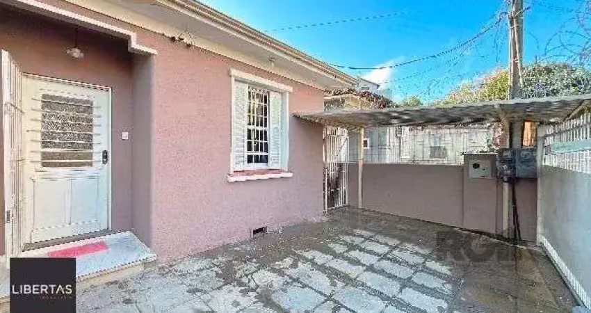 Casa em porto alegre, no bairro medianeira, com 3 dormitório(s), e 3 banheiros, à venda.