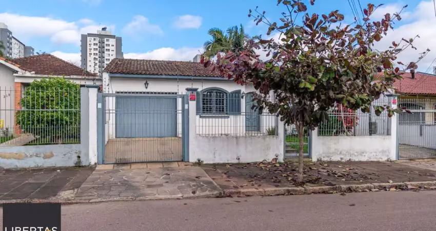 Casa com 3 quartos à venda na Rua Professor Pedro Santa Helena, 309, Jardim do Salso, Porto Alegre