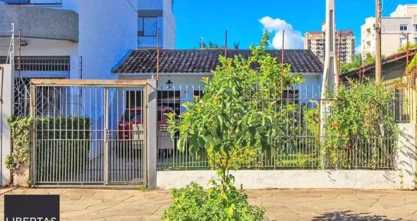 Casa com 3 quartos à venda na Rua Domingos Crescêncio, 867, Santana, Porto Alegre