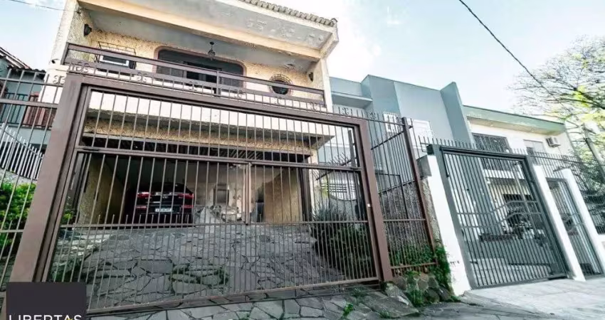 Casa com 3 quartos à venda na Rua: Eduardo Chartier, 275, Passo da Areia, Porto Alegre
