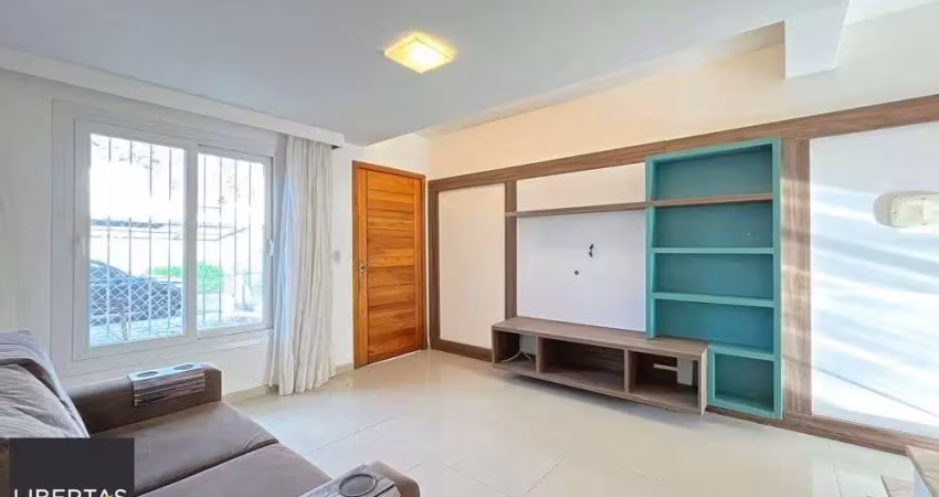 Casa com 2 quartos à venda na Rua Irmão Jaime Biazus, 231, Guarujá, Porto Alegre