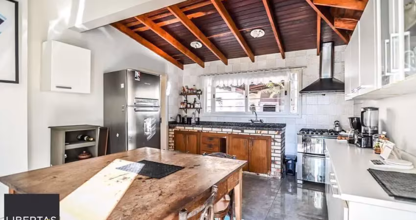 Casa com 3 quartos à venda na Avenida Felipe Weimann, 138, Santa Tereza, Porto Alegre