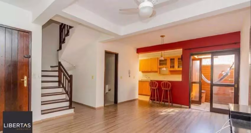 Casa em condomínio com 3 dormitórios, 1 suíte, 2 vagas, terraço com churrasqueira