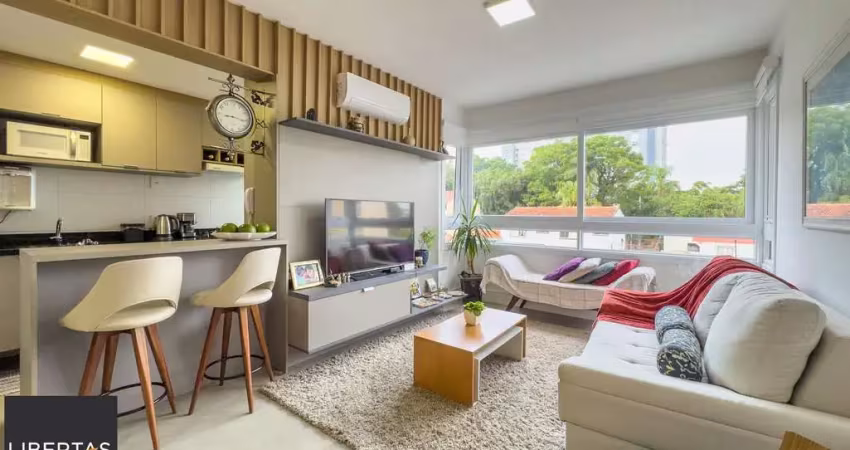 Apartamento 03 suítes bairro cristal, 88,97m² de área privativa, semimobiliada e 02 vagas de garagens cobertas.
