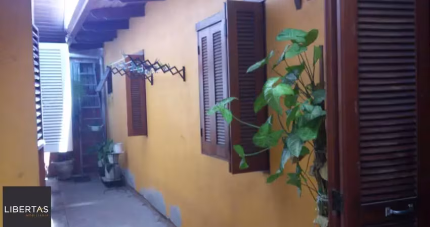 Casa com 3 quartos à venda na Rua Santa Terezinha, 274, COHAB, Cachoeirinha