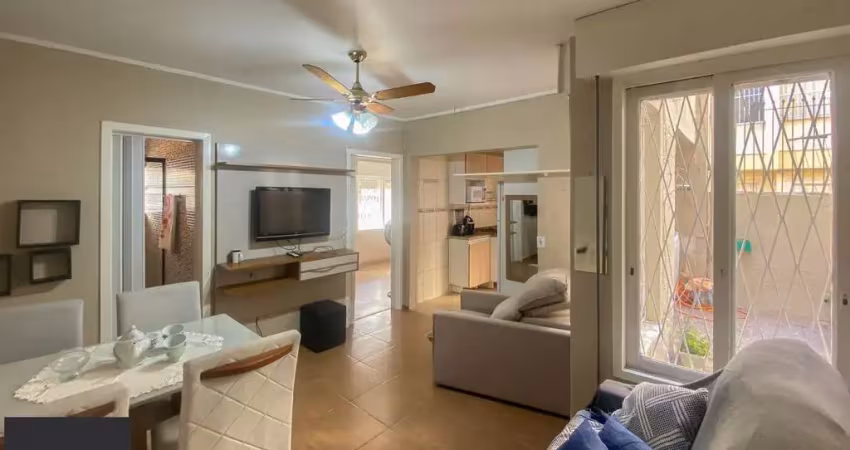 Apartamento térreo com pátio privativo e 1 dormitório no menino deus