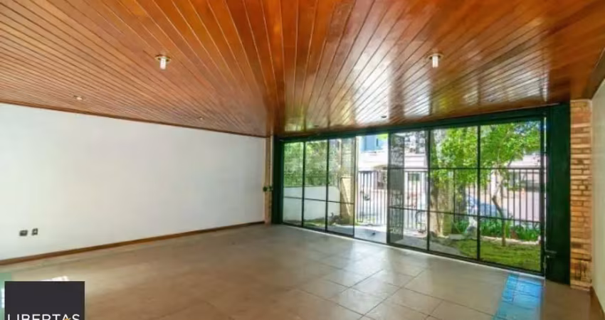 Casa com 3 quartos, 1 suíte, 2 vagas, e 234m² à venda no bairro tristeza