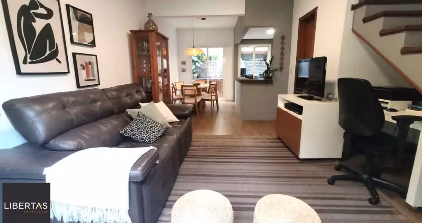 Casa em condomínio fechado de 3 dormitórios, 2 vagas e infra
