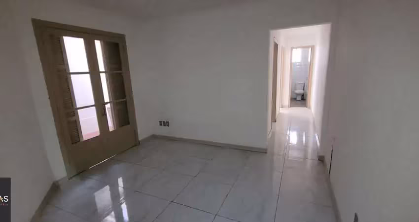 Venda apartamento de 2 quartos térreo, localizado na rua felipe de oliveira, bairro petrópolis