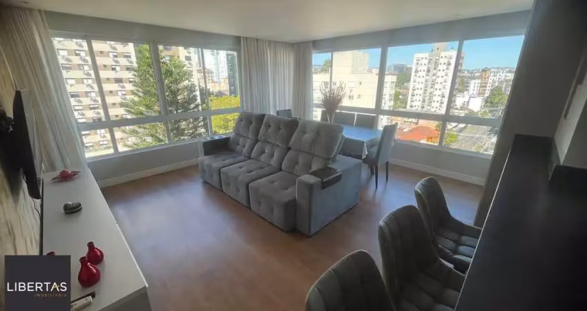 Apartamento 100% decorado com 92m², suíte, churrasqueira e 2 vagas de garagem.