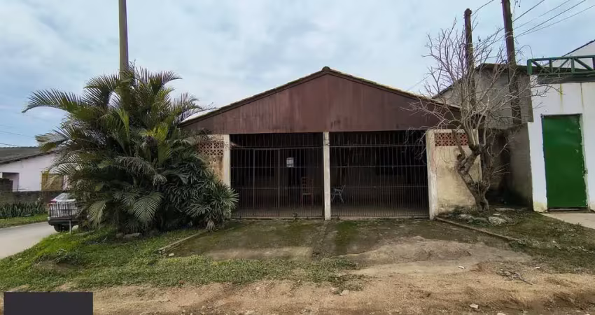Casa de esquina com 3 dormitórios no bairro campo novo