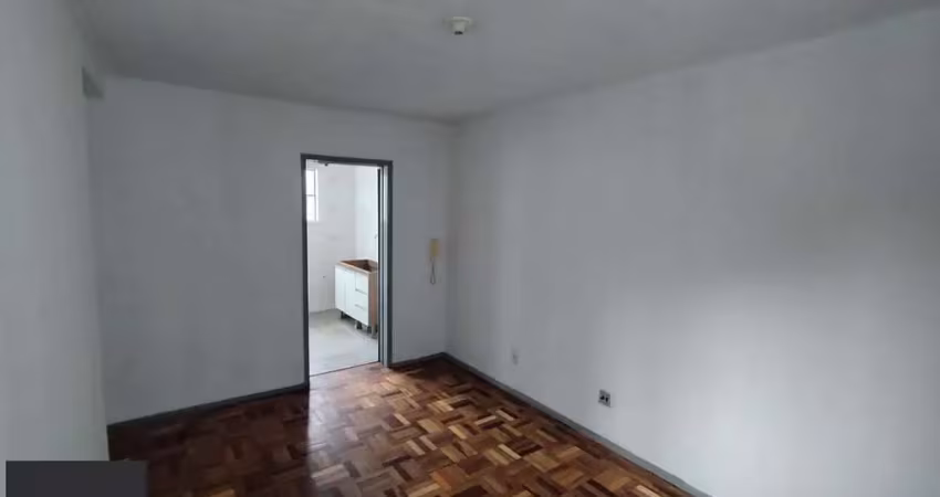 Apartamento 3d reformado, com box escriturado, coberto e fechado.