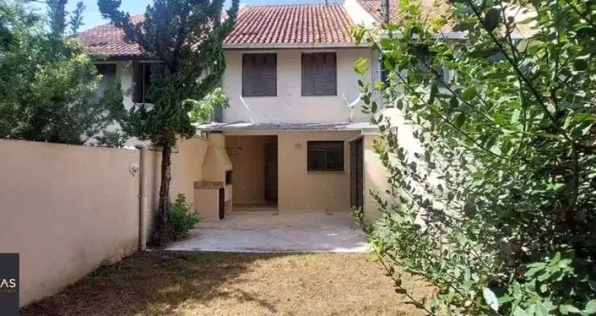 Casa em condomínio com 3 dormitórios, suíte, sótão e lazer completo – 106m²