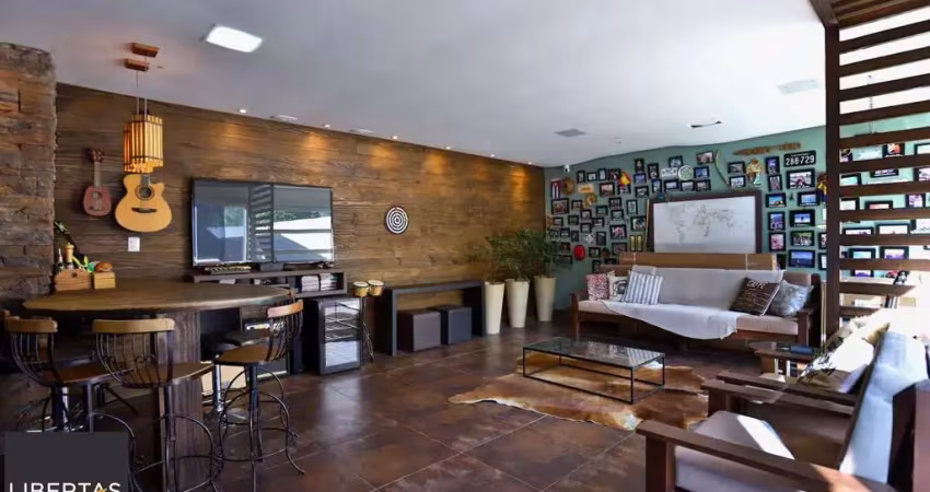 Casa mobiliada com suíte, patio e espaço gourmet completo