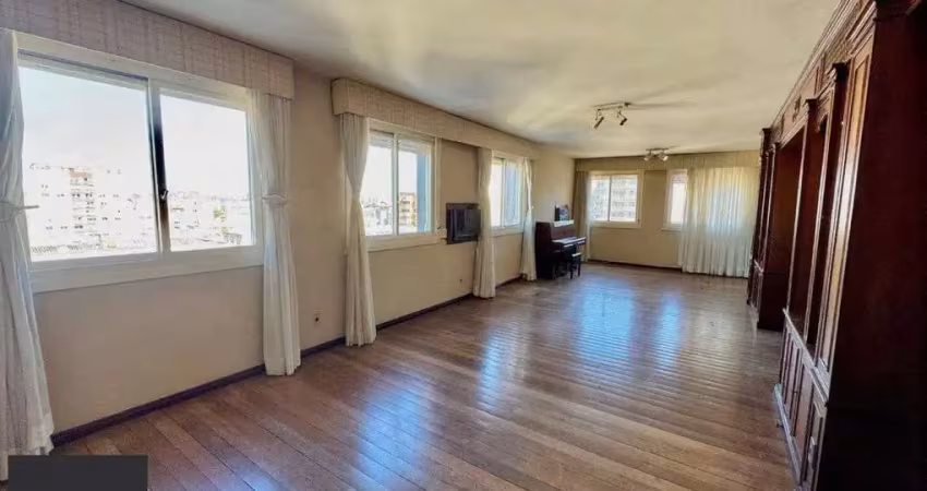 Vende-se apartamento com 3 quartos(1 suíte), 174m² e 2 vagas - bom fim