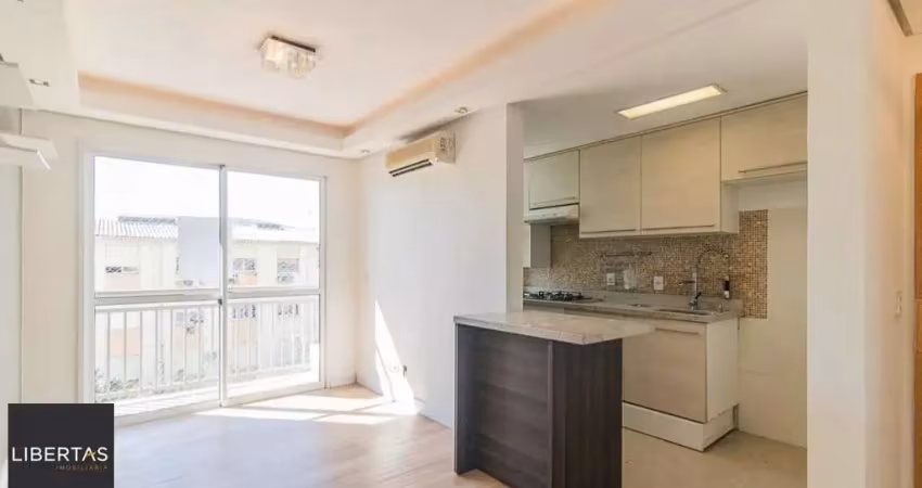 Apartamento de 3 dormitórios, 1 suíte, sacada, no bairro tristeza