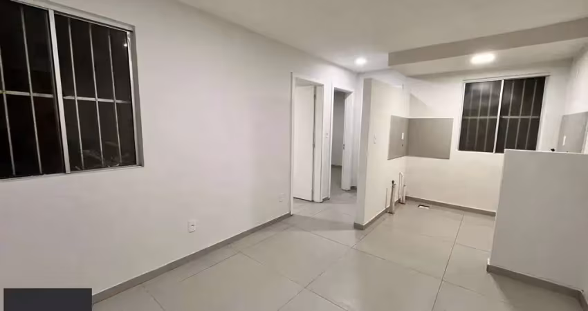 Apartamento com 2 quartos à venda na Rua Capitão Pedroso, 560, Restinga, Porto Alegre