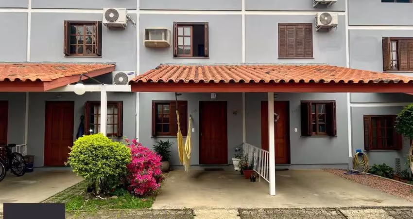Casa em condomínio fechado  com 94m2, 3 dormitórios no bairro camaquã.