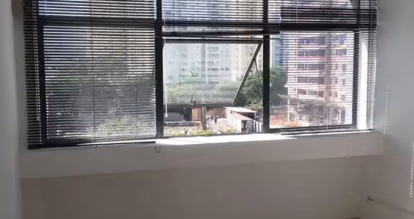 Sala comercial à venda na Rua Itapeva, 80, Passo da Areia, Porto Alegre
