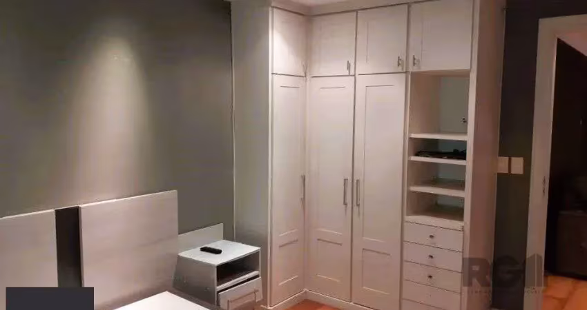 Encantador apartamento  de 1 dormitório, totalmente mobiliado por arquiteto, na zona norte de porto alegre.