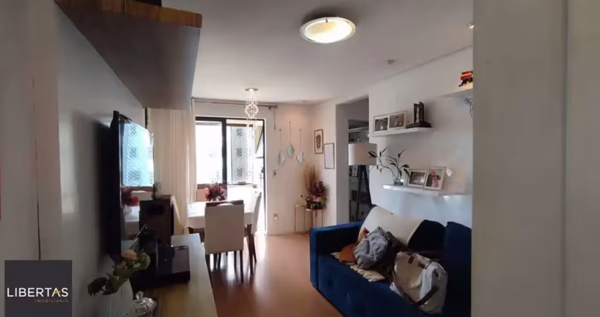 Apartamento semimobiliado, 2 dorm com sacada no bairro ecoville