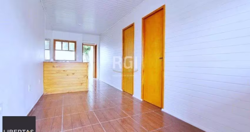 Casa com 2 quartos à venda na Praça Frederico Westphalen, 75, Cavalhada, Porto Alegre
