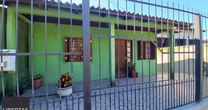 Casa com 2 quartos à venda na Rua Plauto Azambuja, 225, Maringá, Alvorada