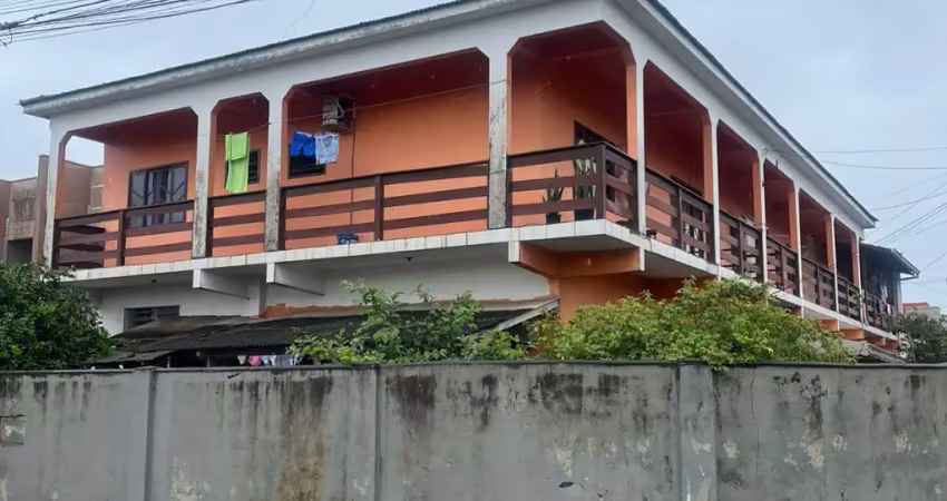 Casa comercial à venda na Rua Fernando Wesling, Espinheiros, Joinville