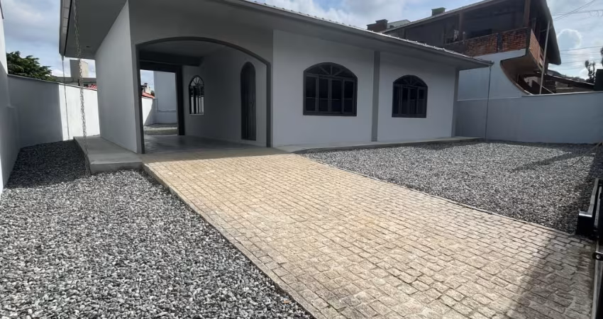 Casa térrea no bairro Bom Retiro