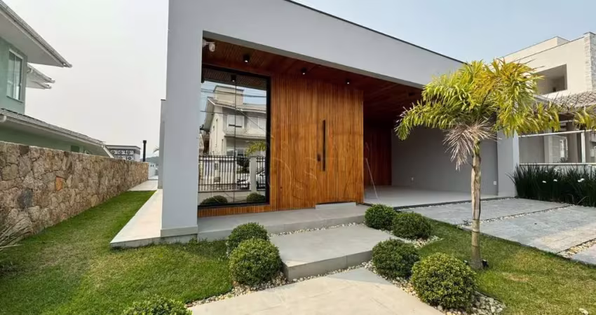 Casa com 3 quartos à venda na Rua das Cambiúnas, 423, Pedra Branca, Palhoça