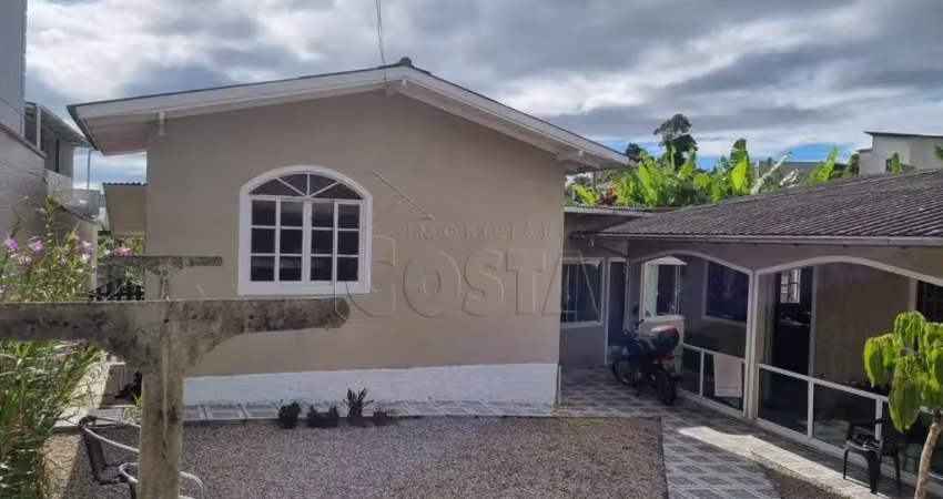 Casa com 3 quartos à venda na Rua Cecilia Maria José de Azevedo, 1050, Mar das Pedras, Biguaçu
