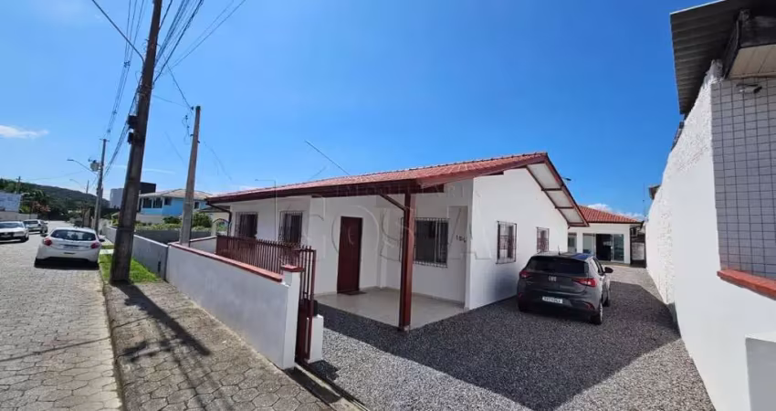Casa com 3 quartos à venda na Lupercio Domingos Espindola, 152, Barra do Aririú, Palhoça