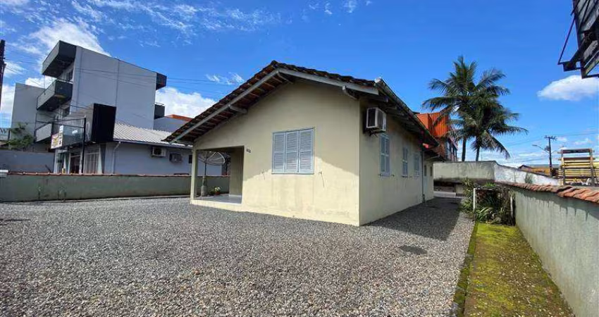 Terreno à venda, 420 m² por R$ 1.035.000,00 - Santo Antônio - Joinville/SC