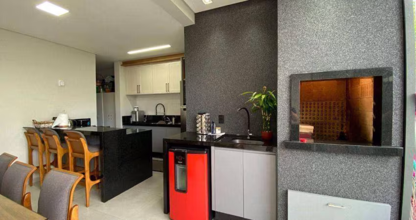 Casa com 3 dormitórios à venda, 140 m² por R$ 785.000,00 - Bom Retiro - Joinville/SC