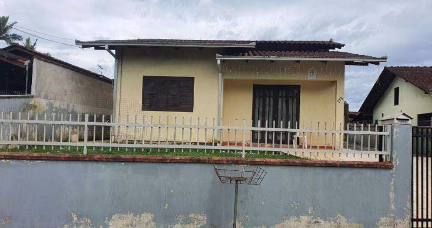 Casa com 4 dormitórios à venda, 175 m² por R$ 655.000,00 - Bom Retiro - Joinville/SC