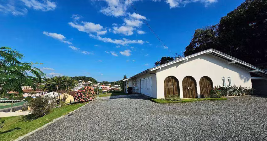 Casa com 3 dormitórios (sendo 1 suíte)  à venda, 224 m² por R$ 2.430.000 - Floresta - Joinville/SC
